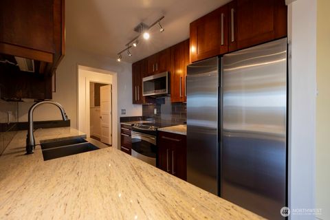 Photo of 7 Highland Drive #301, Seattle, WA 98109 (MLS # 2505970)