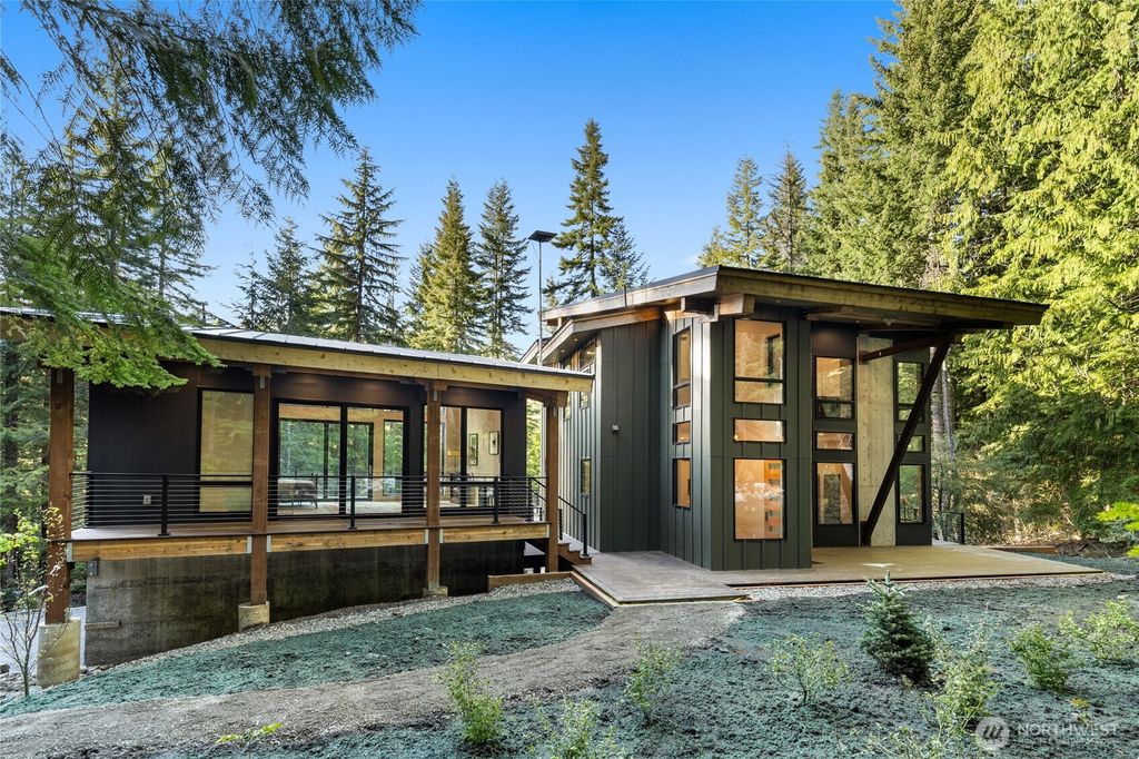 Photo of 2982 Kachess Lake Road, Easton, WA 98925 (MLS # 2506275)