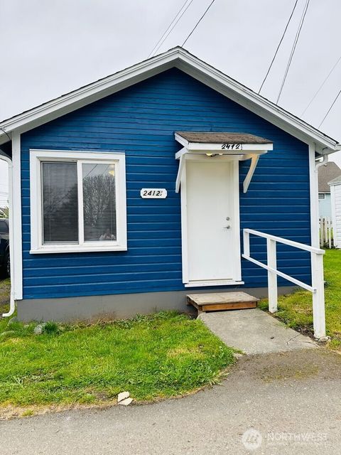 Photo of 2412 Everett Avenue #1/2, Everett, WA 98201 (MLS # 2528522)