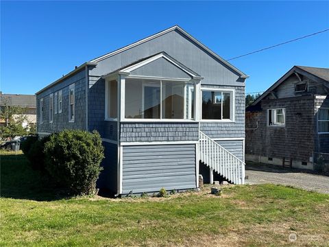 A home in Hoquiam