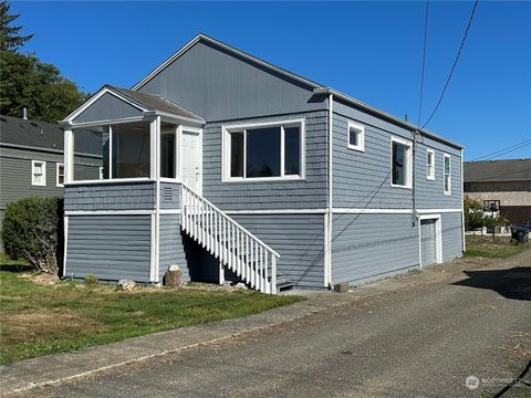 A home in Hoquiam