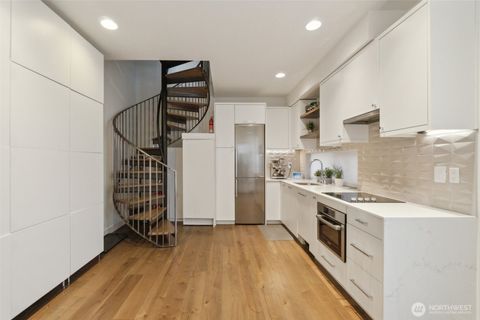 1116 13th Avenue D Seattle WA 98122