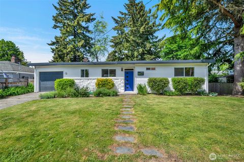 Photo of 11633 18th Avenue SW, Burien, WA 98146 (MLS # 2528701)
