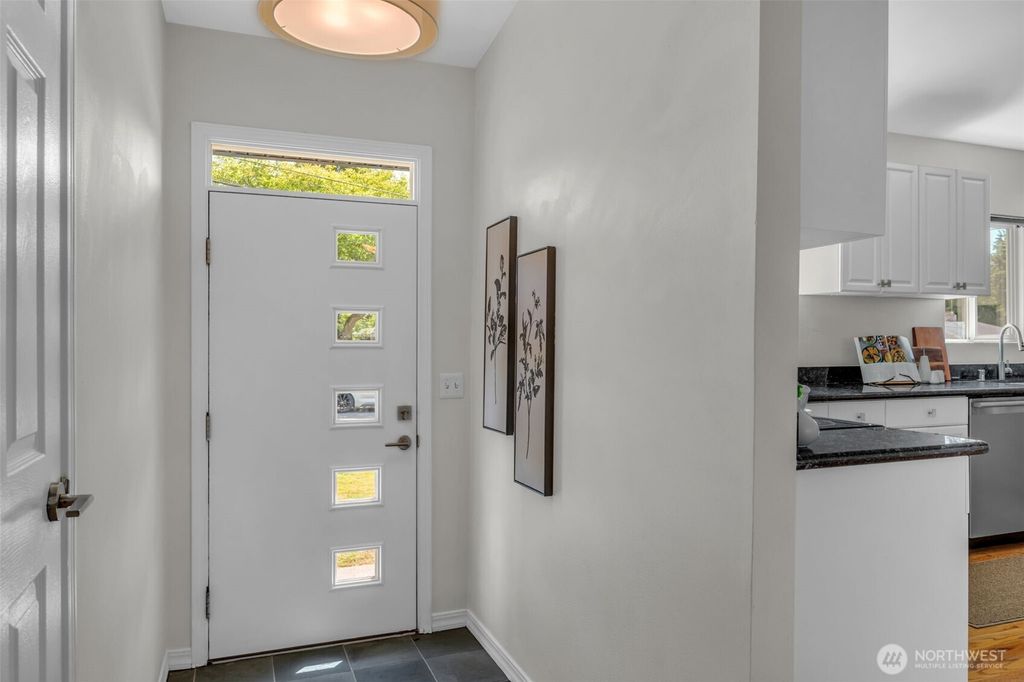Photo of 11633 18th Avenue SW, Burien, WA 98146 (MLS # 2528701)