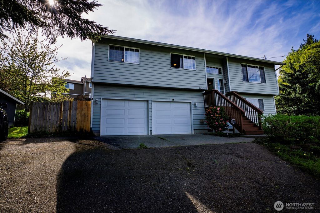 Photo of 802 99th Avenue SE, Lake Stevens, WA 98258 (MLS # 2517167)