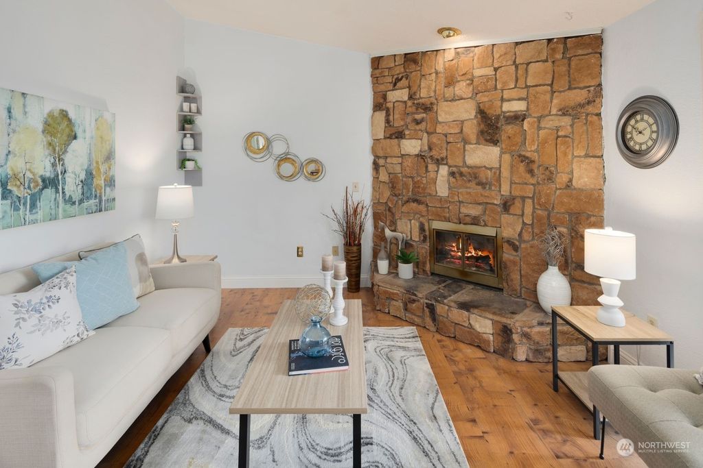 Photo of 1872 Central Place S #H84, Kent, WA 98030 (MLS # 2220411)