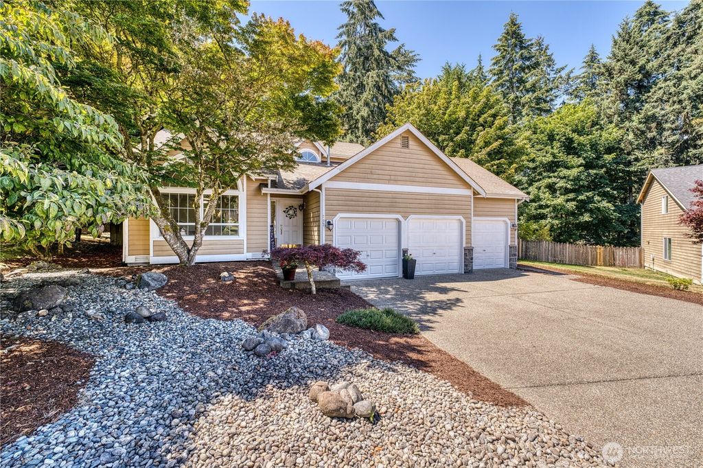 Photo of 202 35th Avenue Ct NW, Gig Harbor, WA 98335 (MLS # 2554035)