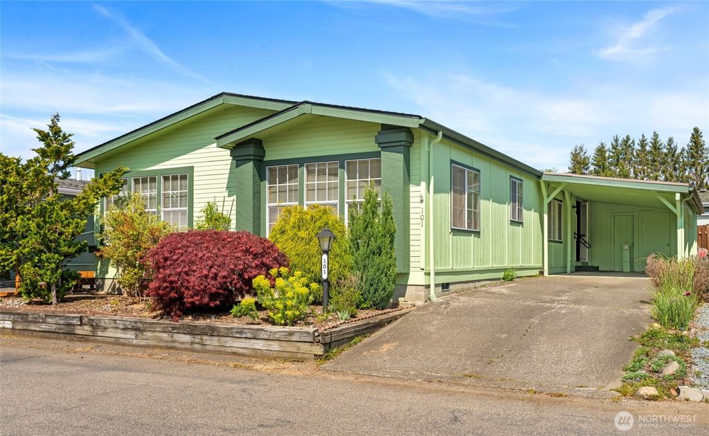 Photo of 2015 24th Street #101, Bellingham, WA 98225 (MLS # 2517229)
