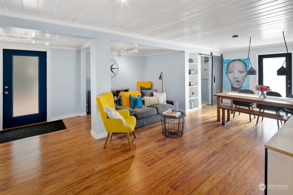 Photo of 21108 1st Avenue S, Des Moines, WA 98198 (MLS # 2047699)