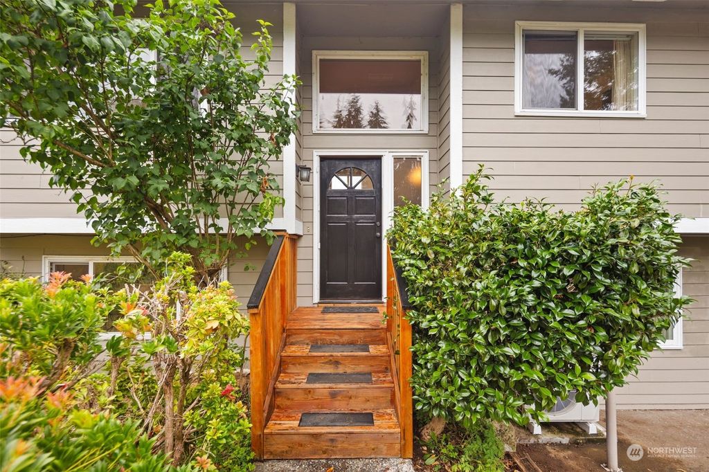 Photo of 11901 215th Place SE, Snohomish, WA 98296 (MLS # 2269863)