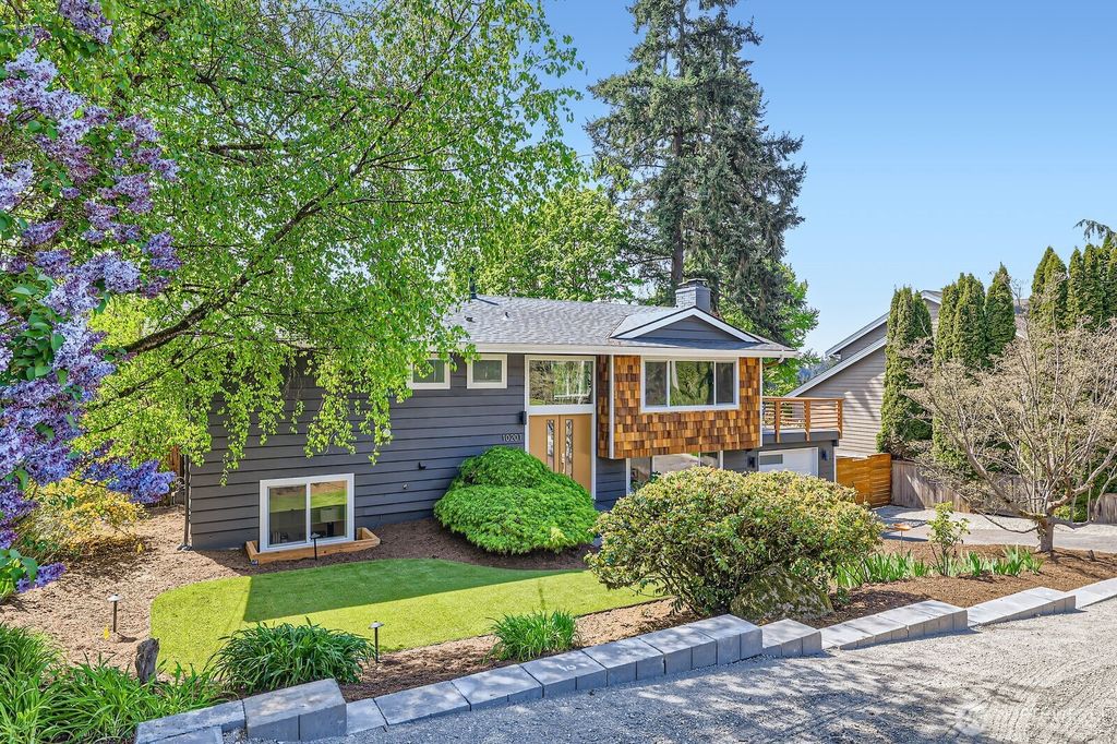 Photo of 10201 NE 198th Street, Bothell, WA 98011 (MLS # 2410941)