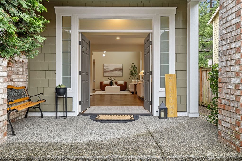 Photo of 2819 102nd Place NE, Bellevue, WA 98004 (MLS # 2494239)