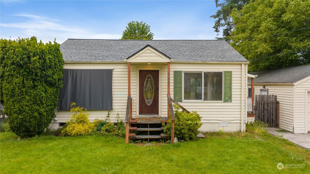 Photo of 705 Main Street, Sultan, WA 98294 (MLS # 2242188)