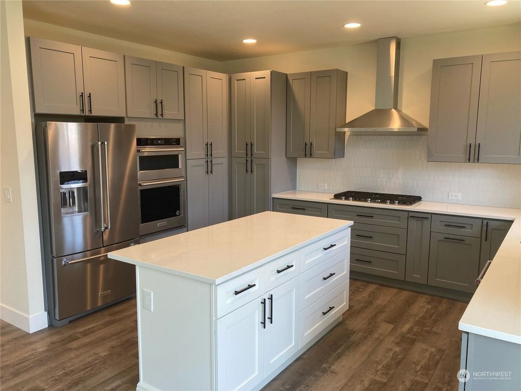 Photo of 513 Butte Avenue, Pacific, WA 98047 (MLS # 2248860)