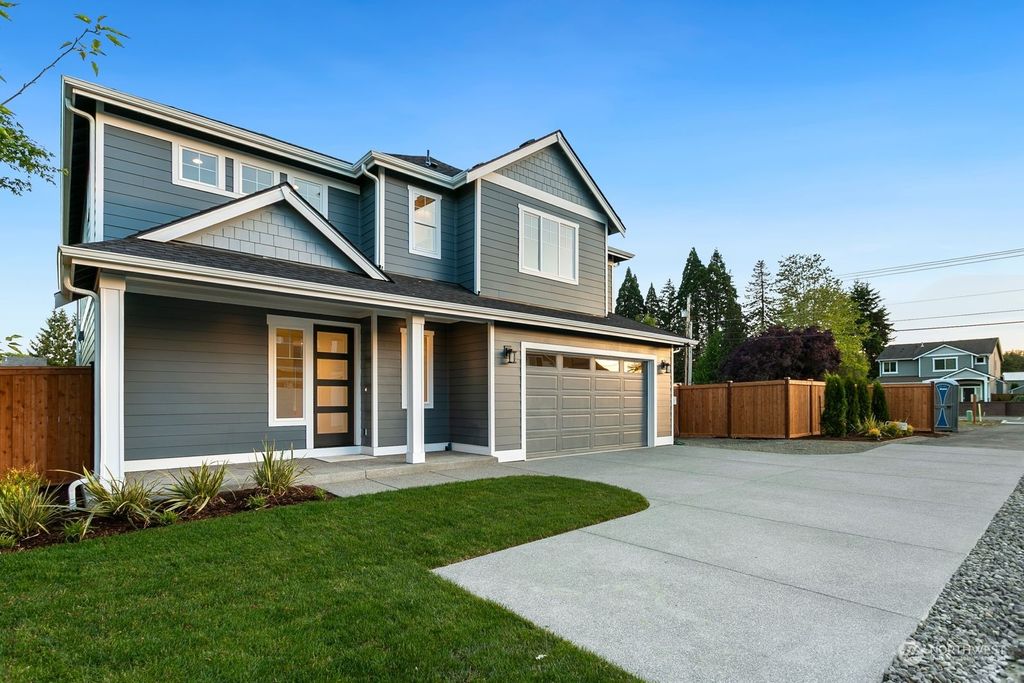 Photo of 513 Butte Avenue, Pacific, WA 98047 (MLS # 2248860)