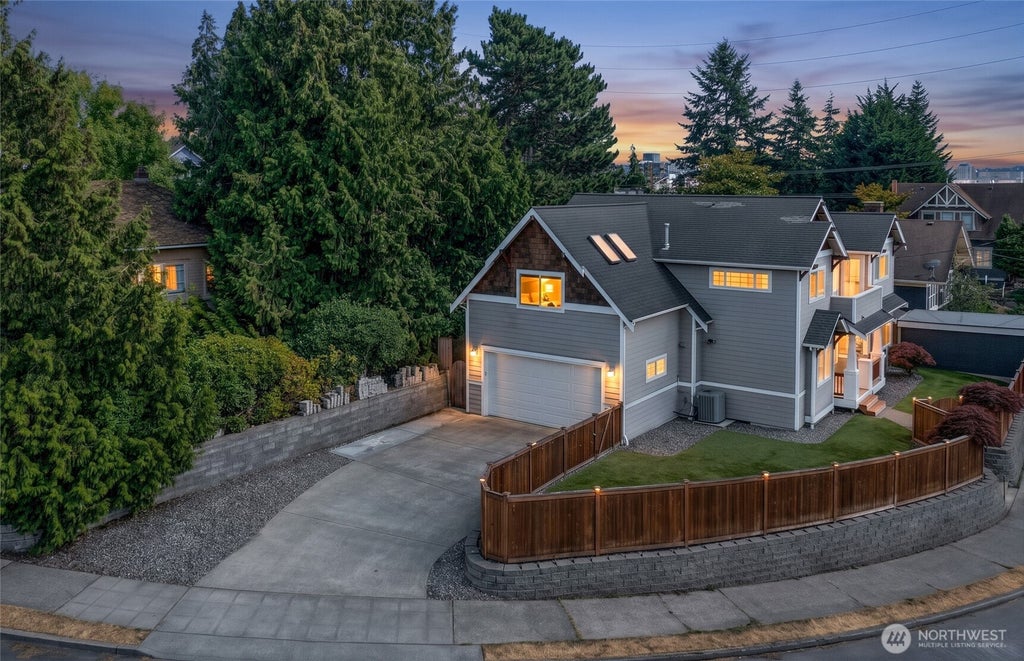 Photo of 7208 8th Avenue NE, Seattle, WA 98115 (MLS # 2590069)