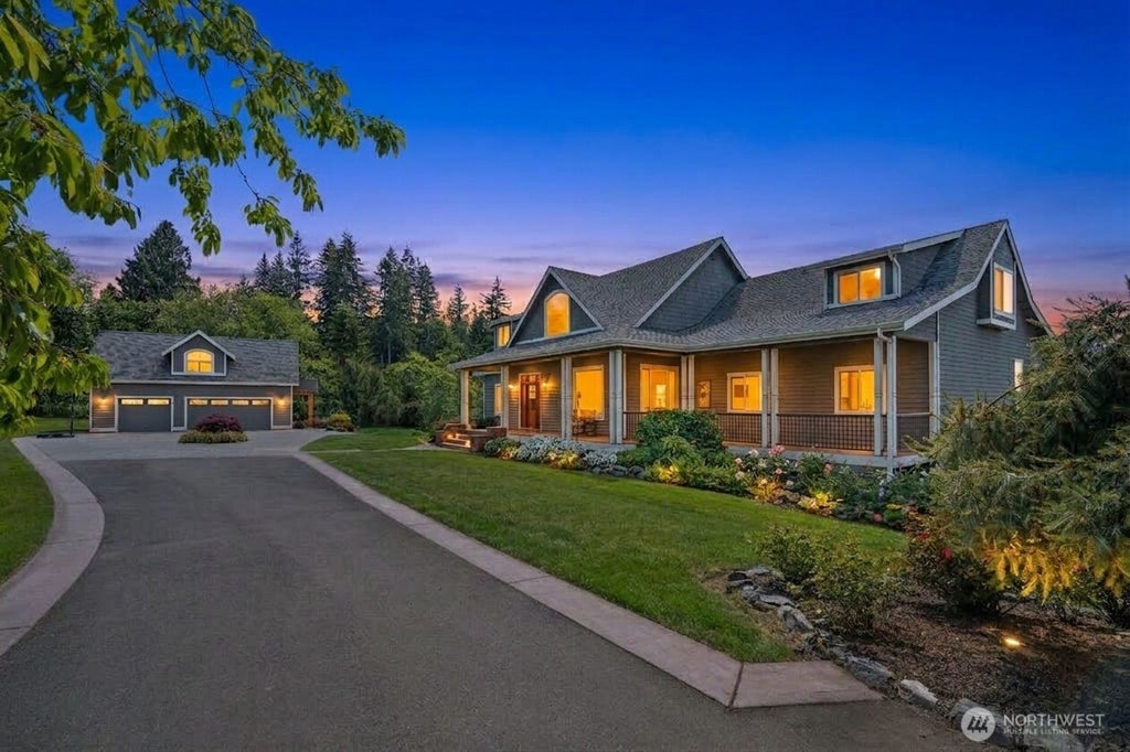 Photo of 7804 S Lake Stevens Road, Lake Stevens, WA 98258 (MLS # 2552434)