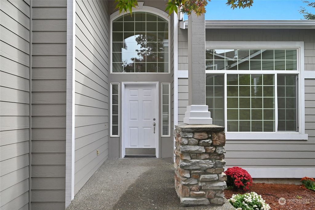 Photo of 1710 144th Place SW, Lynnwood, WA 98087 (MLS # 2171084)