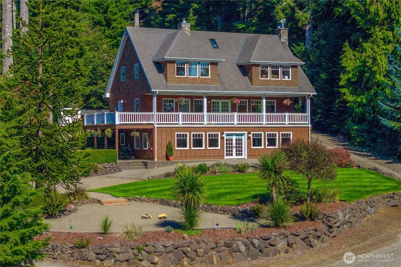 24 Broadway Hill Road