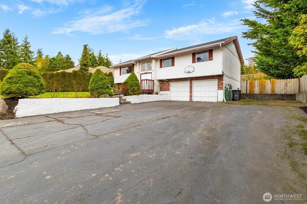 Photo of 9015 45th Place W, Mukilteo, WA 98275 (MLS # 2470825)