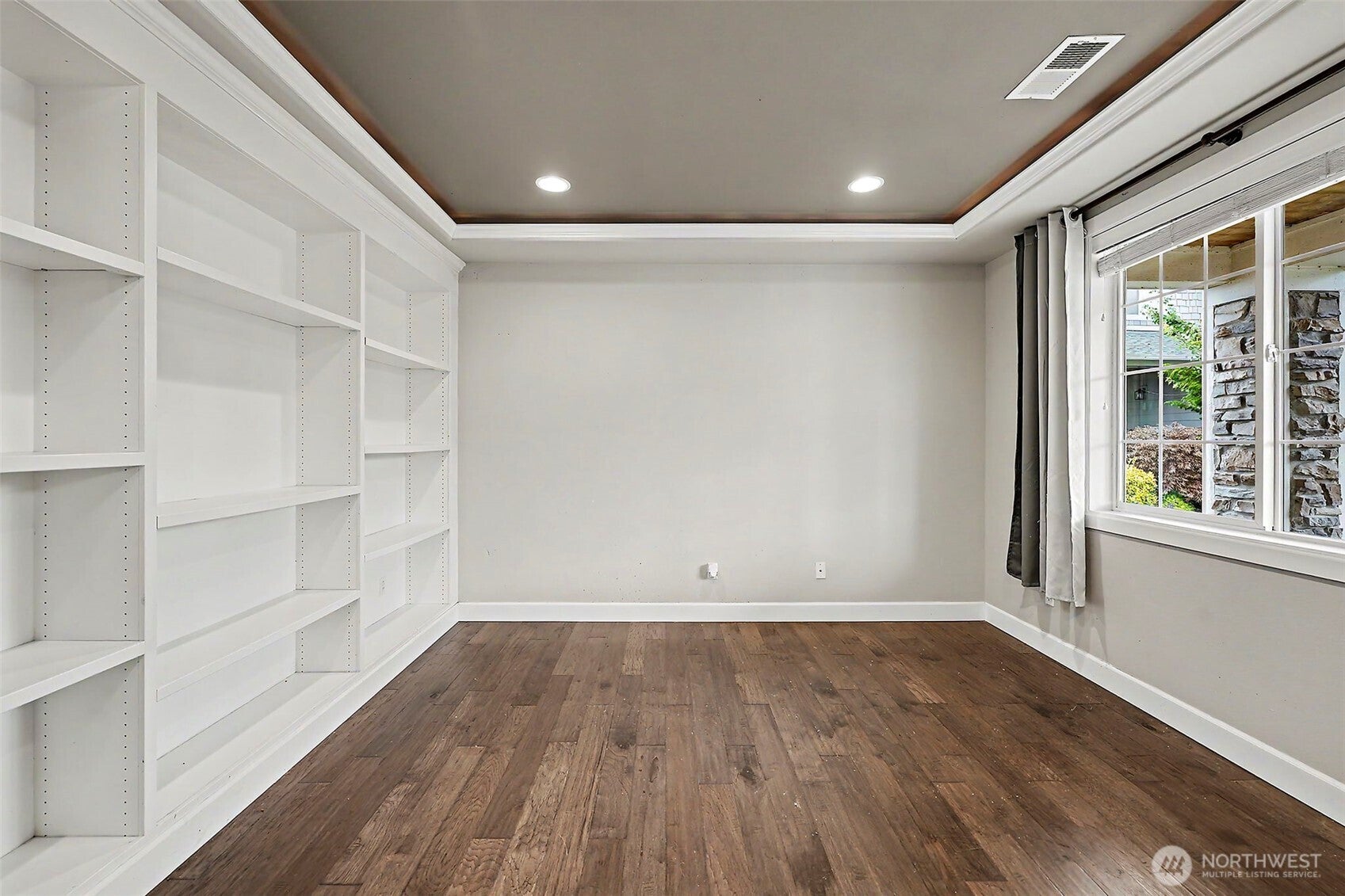 11402 175th Street E