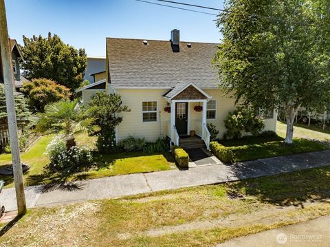 Photo of 201 Main Street, Ilwaco, WA 98624 (MLS # 2408592)
