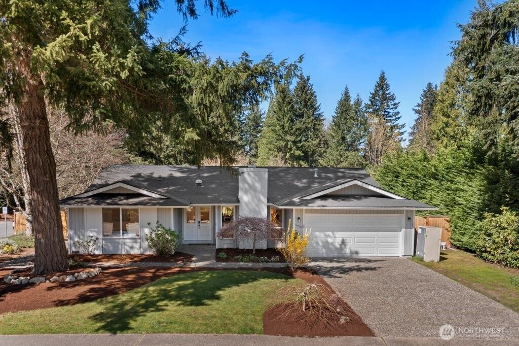 Photo of 16404 NE 110th Street, Redmond, WA 98052 (MLS # 2506106)