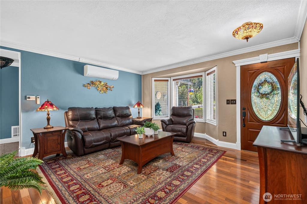 Photo of 10929 180th Street SE, Snohomish, WA 98296 (MLS # 2555003)
