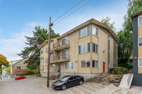 Photo of 600 W Emerson Street, Seattle, WA 98119 (MLS # 2550372)