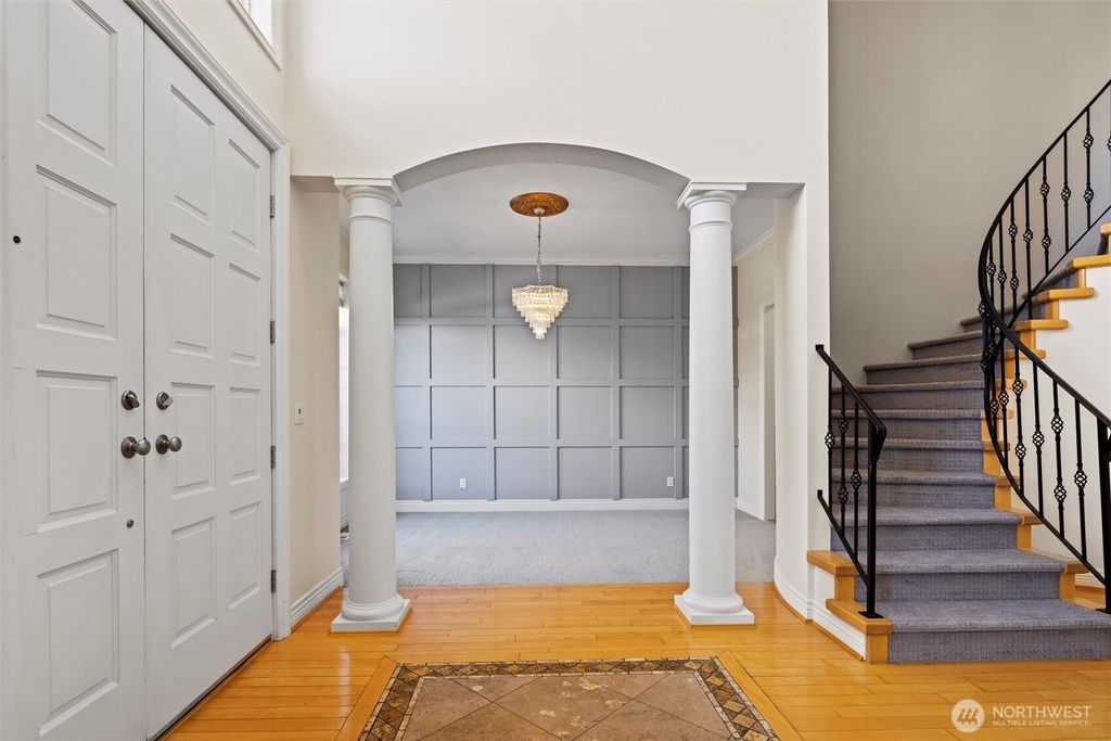 Photo of 16729 SE 63rd Place, Bellevue, WA 98006 (MLS # 2358989)
