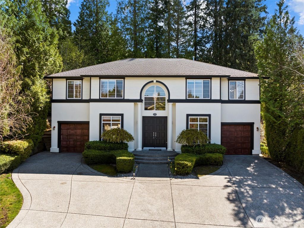 Photo of 16729 SE 63rd Place, Bellevue, WA 98006 (MLS # 2358989)