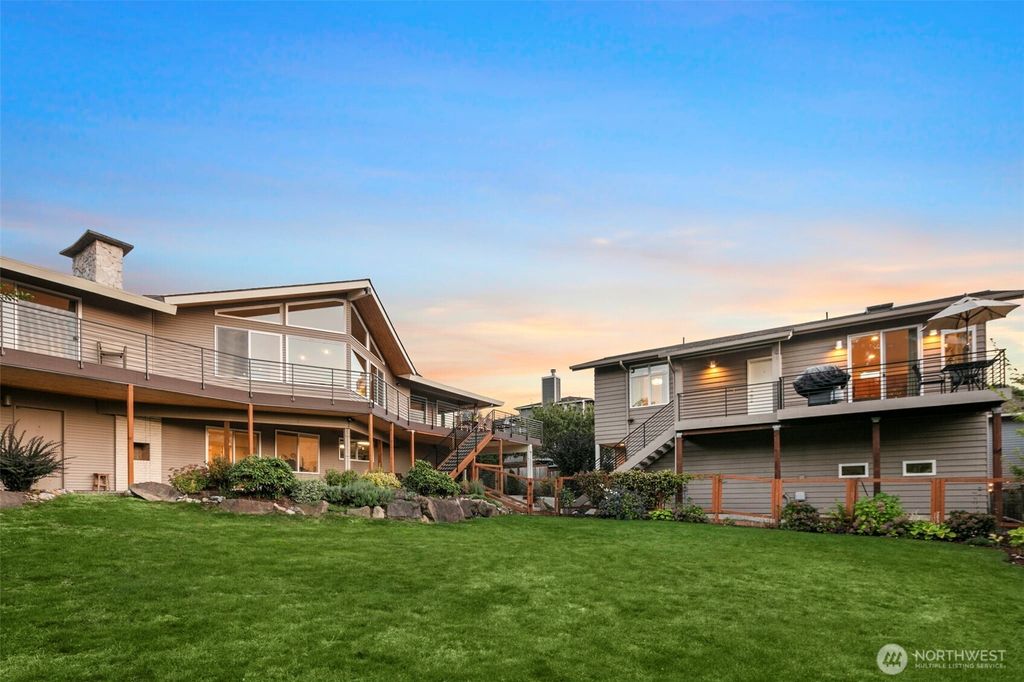 Photo of 6503 113th Avenue NE, Kirkland, WA 98033 (MLS # 2355626)
