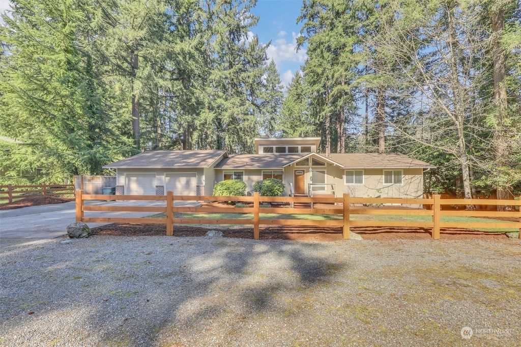 Photo of 21708 SE 16th Place, Sammamish, WA 98075 (MLS # 2212083)