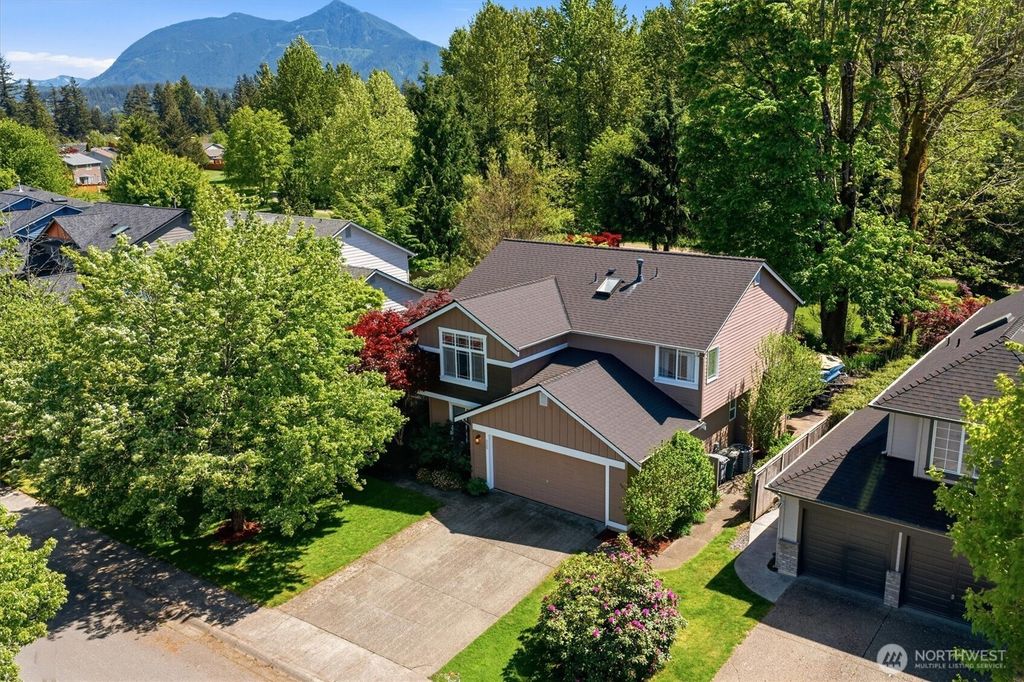 Photo of 225 SE 10th Circle, North Bend, WA 98045 (MLS # 2518022)