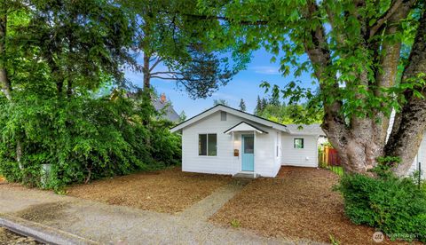 Photo of 1524 Lincoln Street, Bellingham, WA 98229 (MLS # 2530470)