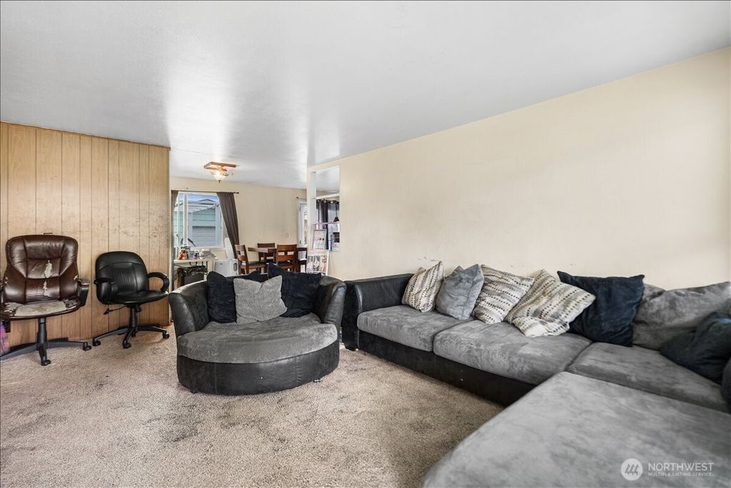 Photo of 125 E 60th Street, Tacoma, WA 98404 (MLS # 2514104)