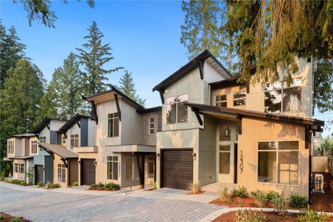 Photo of 12307 NE 70th Lane, Kirkland, WA 98033 (MLS # 2599626)
