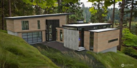 Photo of 7017 NE 132 St, Kirkland, WA 98034 (MLS # 2475329)