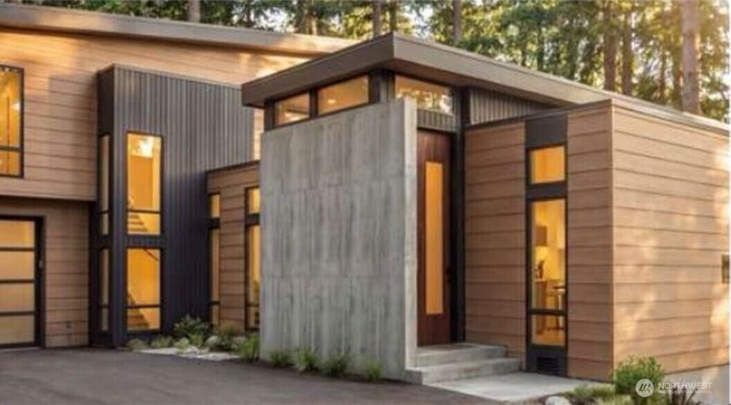 Photo of 7017 NE 132 St, Kirkland, WA 98034 (MLS # 2475329)