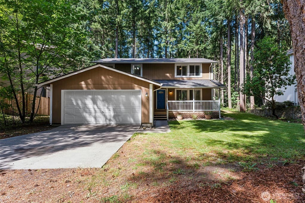 Photo of 22518 Bluewater Drive SE, Yelm, WA 98597 (MLS # 2541402)
