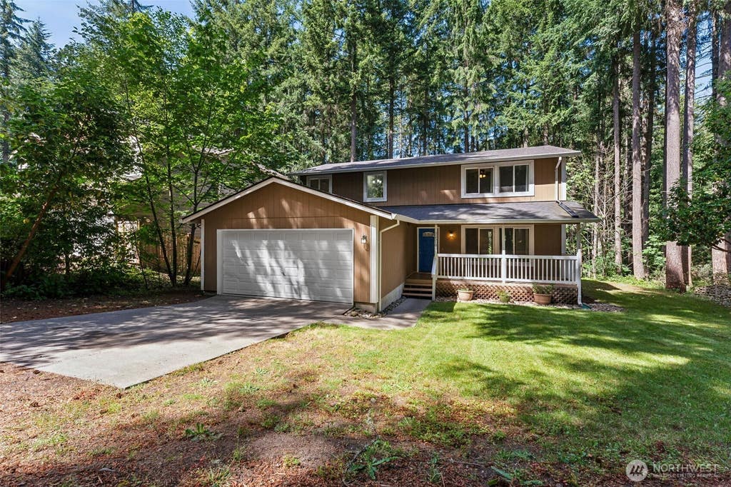Photo of 22518 Bluewater Drive SE, Yelm, WA 98597 (MLS # 2541402)
