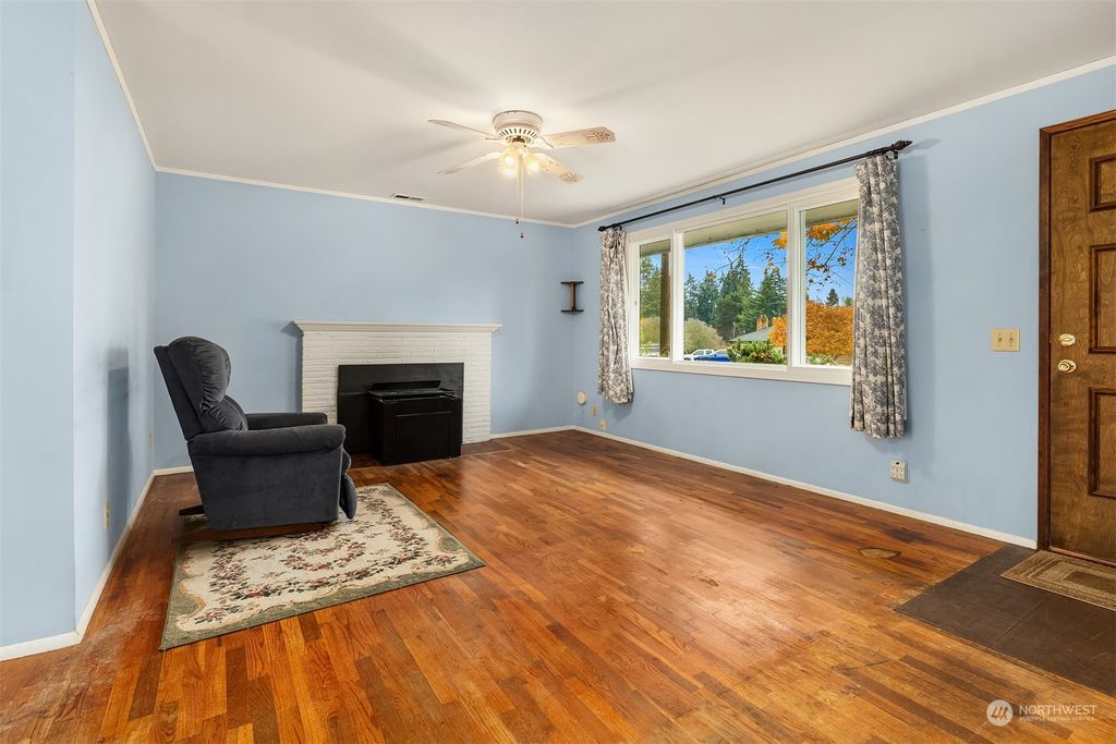 Photo of 846 S 196th Street, Des Moines, WA 98148 (MLS # 2309775)