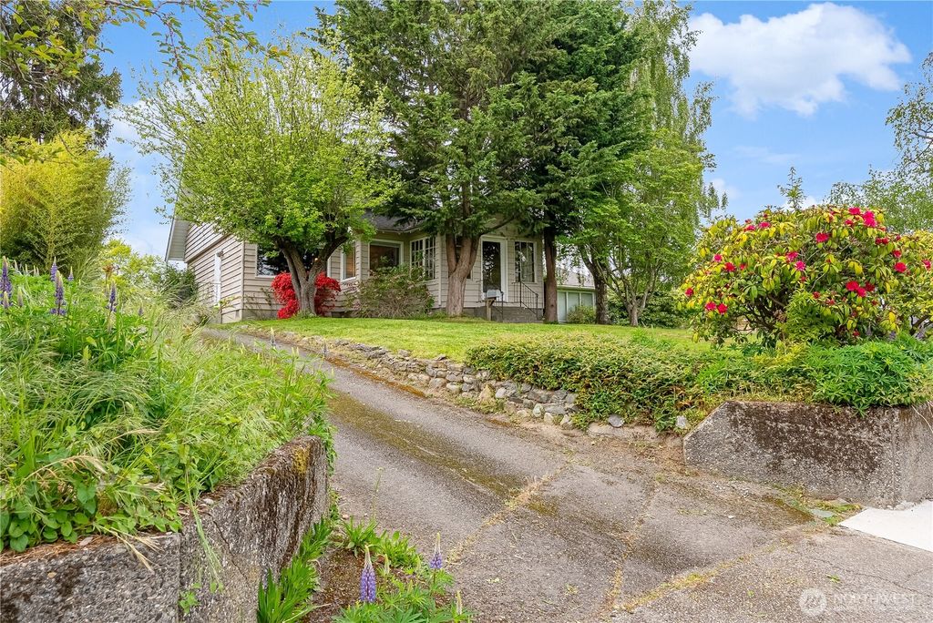 Photo of 2929 Sunset Drive, Bellingham, WA 98225 (MLS # 2519465)
