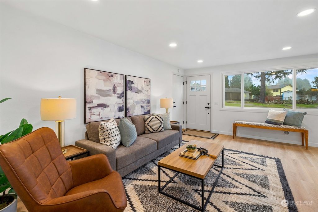 Photo of 13405 25th Place S, SeaTac, WA 98168 (MLS # 2322859)