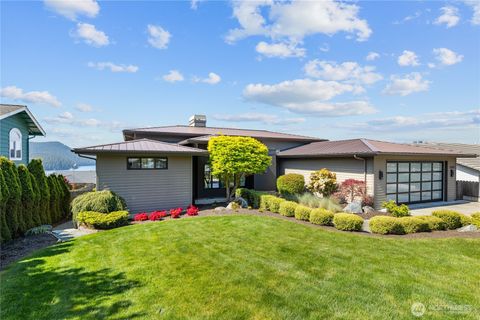 1808 Highland Dr, Anacortes, WA 98221 - MLS#: 2367305