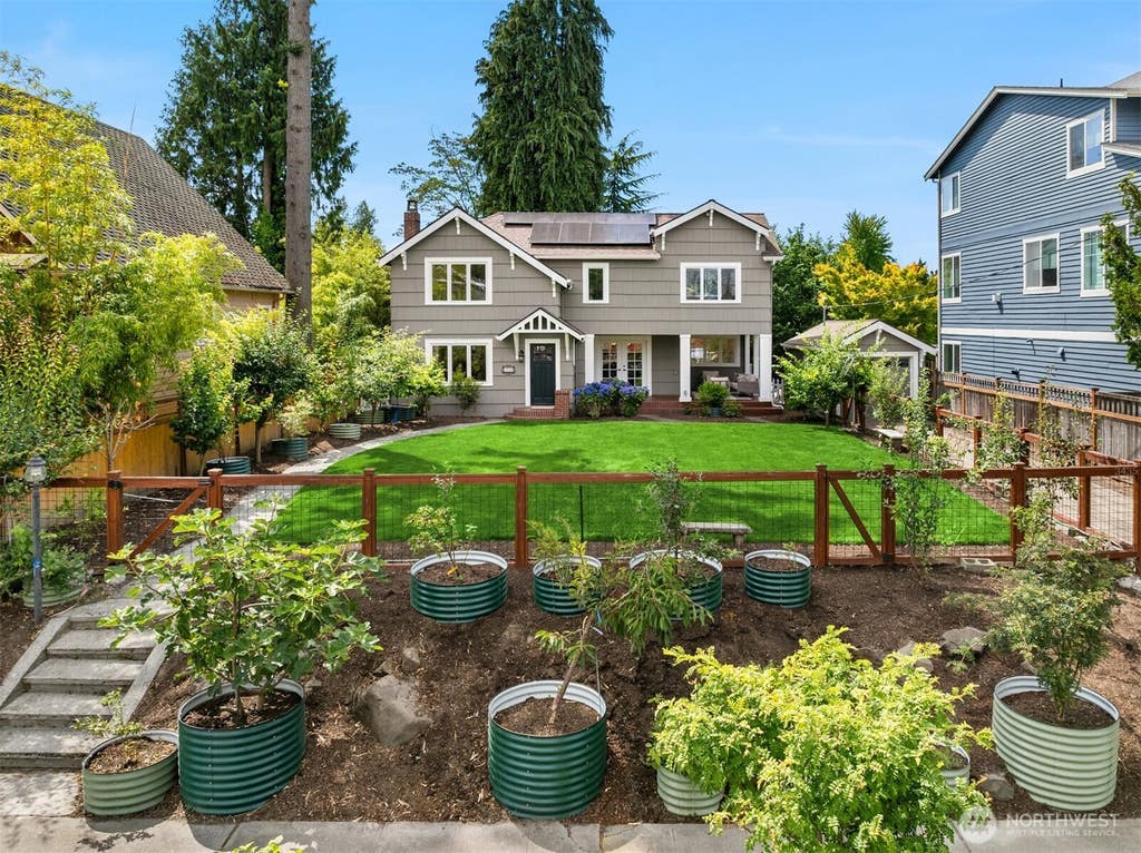 Photo of 3435 Walnut Avenue SW, Seattle, WA 98116 (MLS # 2547626)