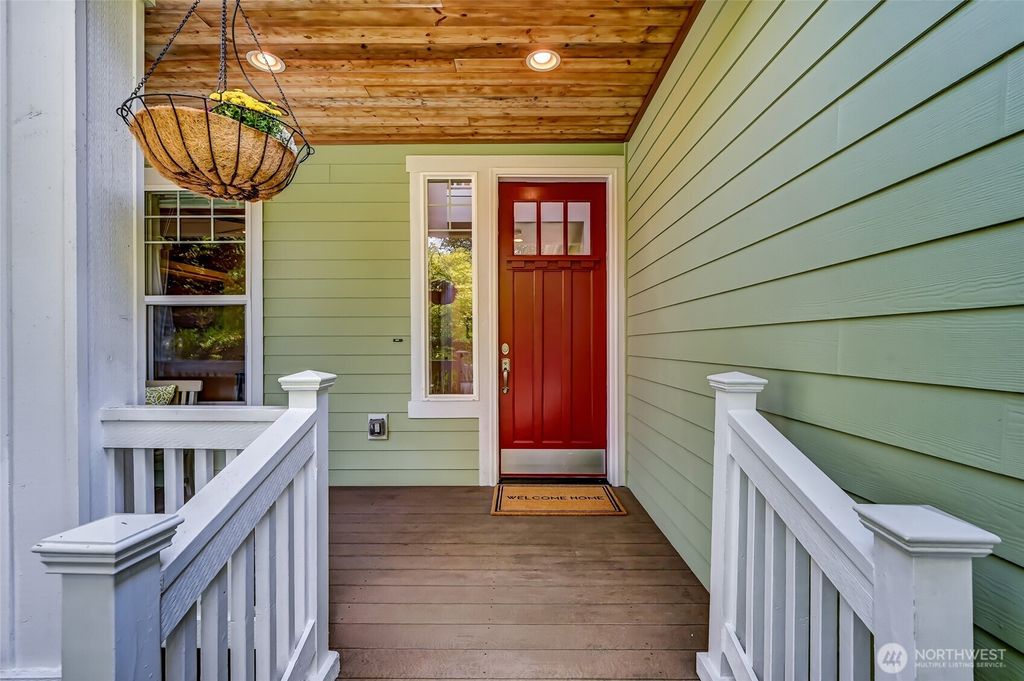 Photo of 2428 Jones Avenue NE, Renton, WA 98056 (MLS # 2431523)