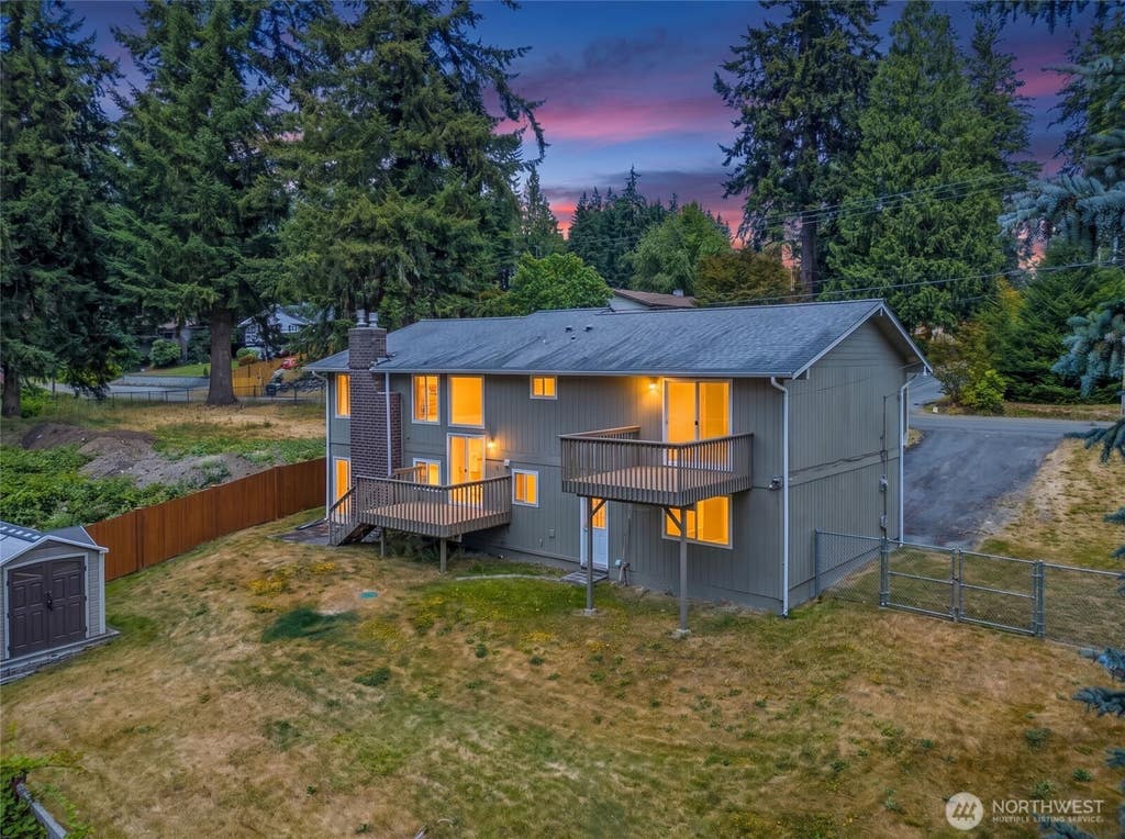 Photo of 302 137th Street SW, Everett, WA 98208 (MLS # 2562355)