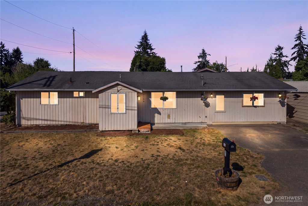 Photo of 9304 55TH Avenue NE, Marysville, WA 98270 (MLS # 2580898)