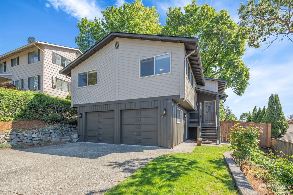 Photo of 1201 N 28th Place, Renton, WA 98056 (MLS # 2235533)